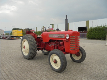 International B275 2WD - Traktors
