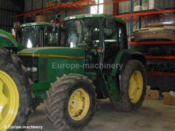 John Deere 6800 DT - Traktors