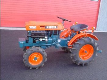 Kubota B5000 DT - 4X4 - Traktors