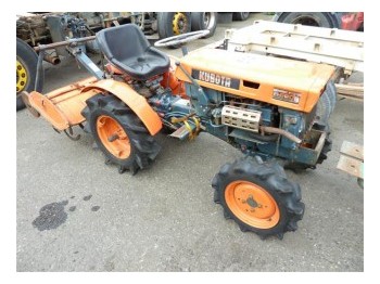 Kubota B6000 - Traktors
