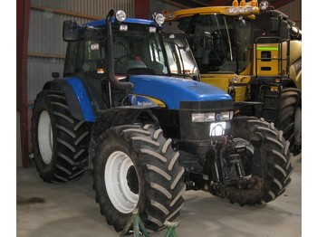 New Holland New Holland TM155 - 155 Horse Power - Traktors