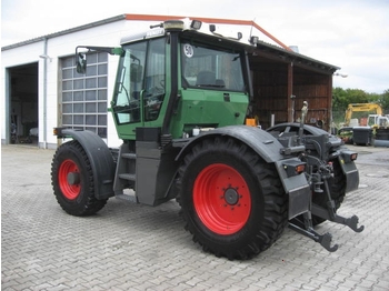 Tractor Fendt Xylon 520 de vanzare  - Traktors