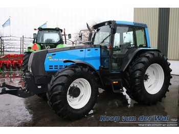 Valtra 8750 Hitech - Traktors