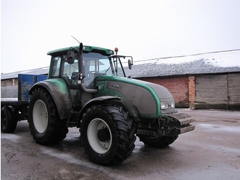 Valtra T180 - Traktors
