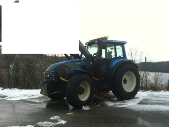 Valtra T190 - Traktors