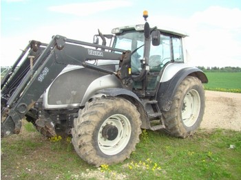 Valtra T 180 - Traktors