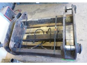 Ātrā sakabe - Celtniecības tehnika Ljungby L20 hydraulikst redskapsfäste: foto 1