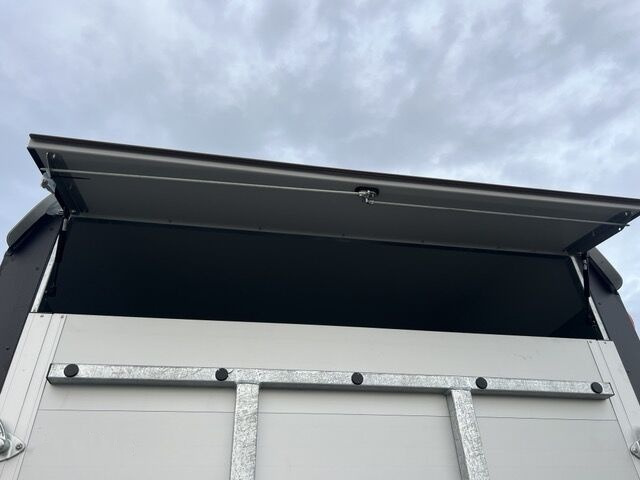 Jaunā Piekabe slēgtā virsbūve Debon C800 furgon van trailer 3000 KG GVW car transporter Cheval Debon: foto 26