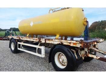 Piekabe cisterna Agrodan Lagertank 4000 kg på vogn