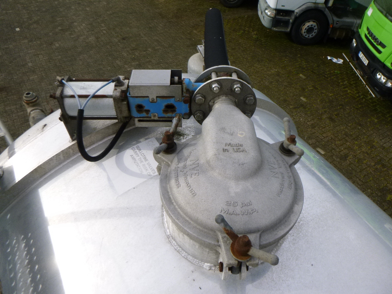 Puspiekabe cisterna Crossland Vacuum tank alu 33 m3 / 1 comp + pump: foto 9