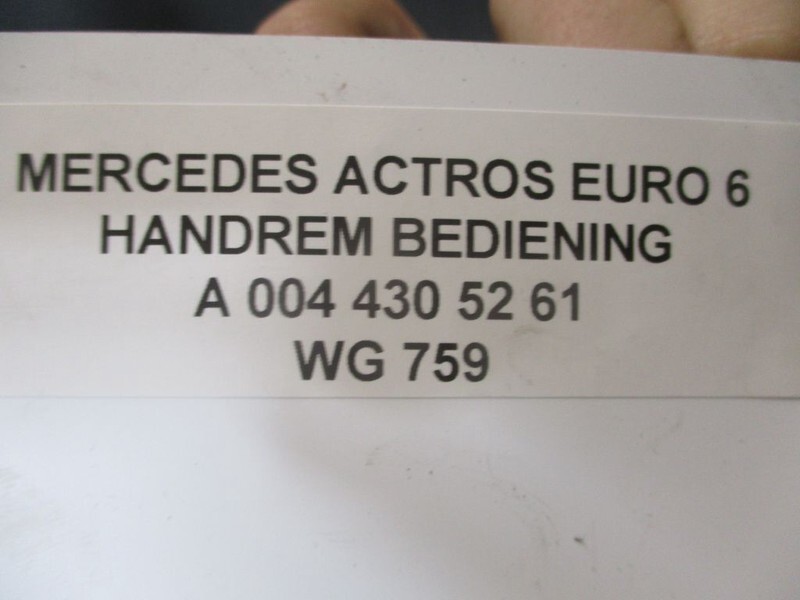 Kabīne un interjers - Kravas automašīna Mercedes-Benz ACTROS A 004 430 52 61 HANDREM BEDIENING EURO 6: foto 2