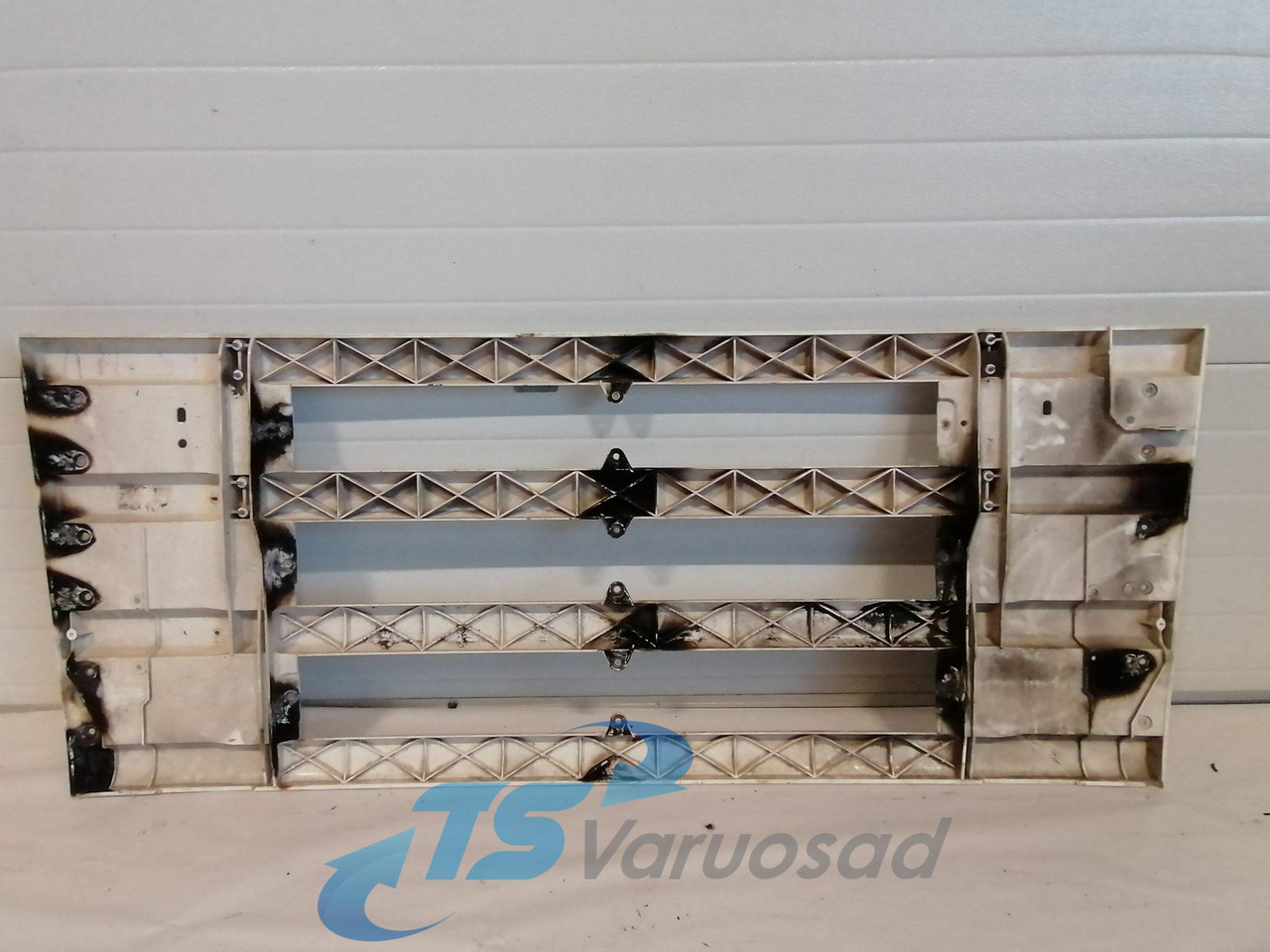 Radiatora reste - Kravas automašīna Scania Grille panel 1371856: foto 2