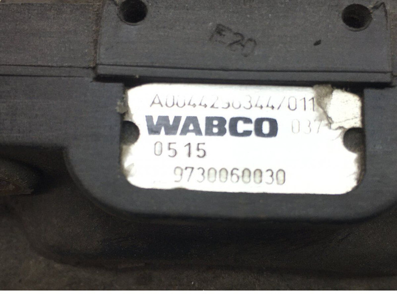 Bremžu vārsts - Kravas automašīna Wabco Actros MP4 1845 (01.13-): foto 4