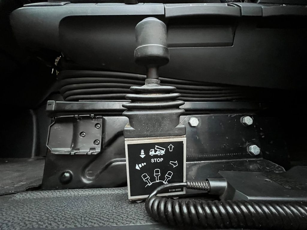 Vilcējs Mercedes-Benz Actros 1843 4x2 Eu6 Hydraulik Retarder: foto 17