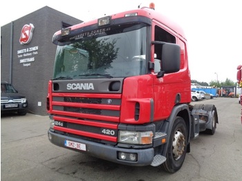 Vilcējs Scania 124 420: foto 1