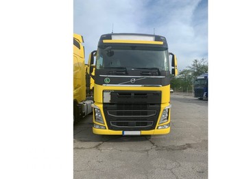 Vilcējs Volvo FH420 Globetrotter 4x2T Euro 6: foto 1