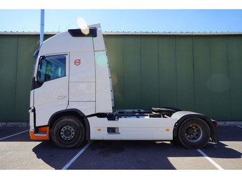Vilcējs Volvo FH 460 EURO 6 TRS GLOBETROTTER