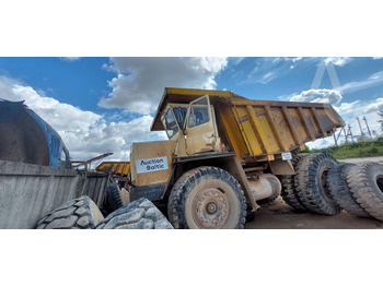 Belaz 75485 - Bezceļu pašizgāzējs: foto 1