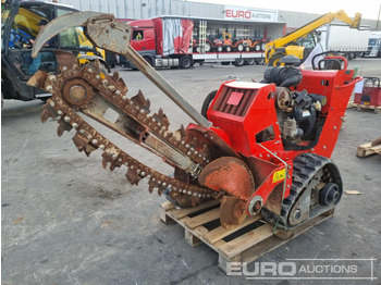 2016 Ditch Witch Walk Behind Tracked Trencher - Tranšeju racējs: foto 1