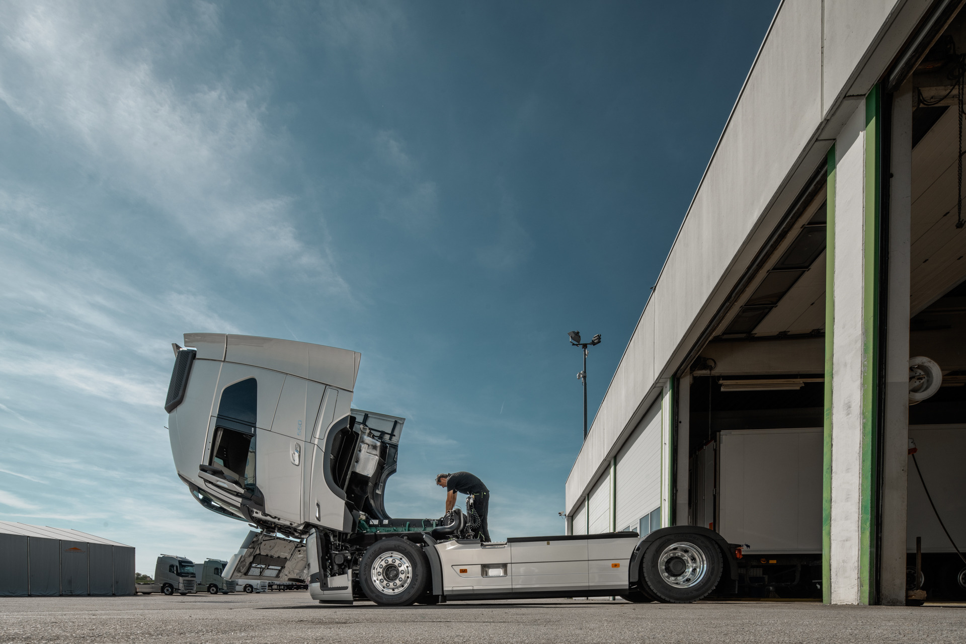 STARENT Truck & Trailer GmbH - Kemperi undefined: foto 2