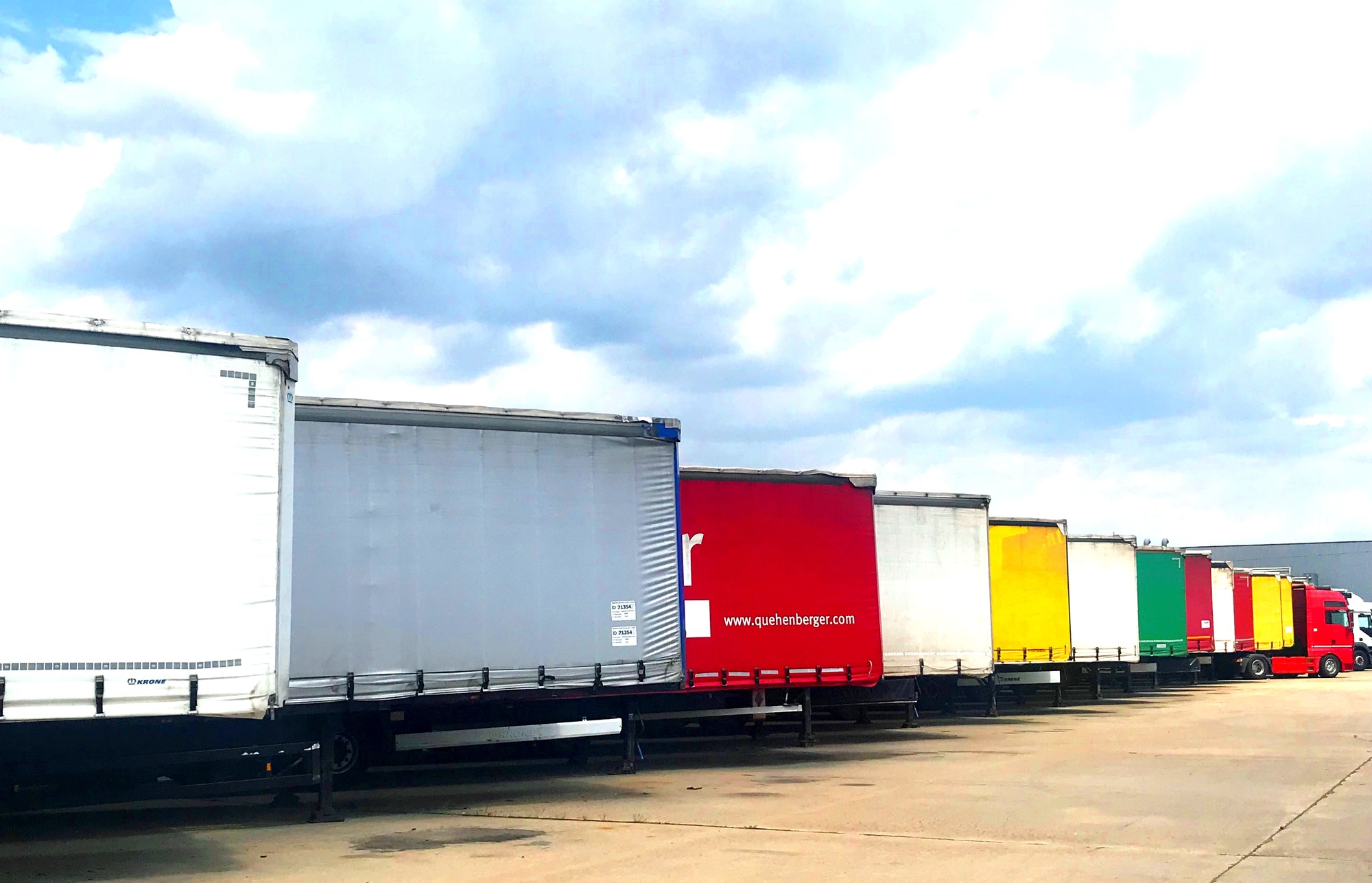 AIC TRUCKS SA undefined: foto 4