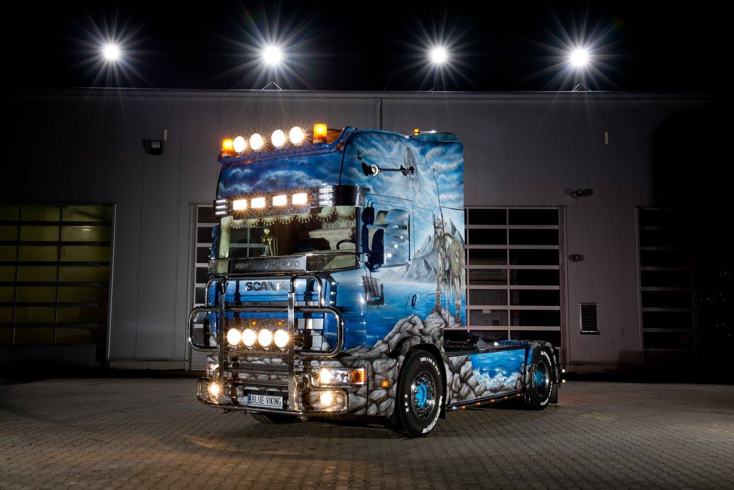 Dvorak-Trucks GmbH - Kravas automašīnas DAF undefined: foto 1