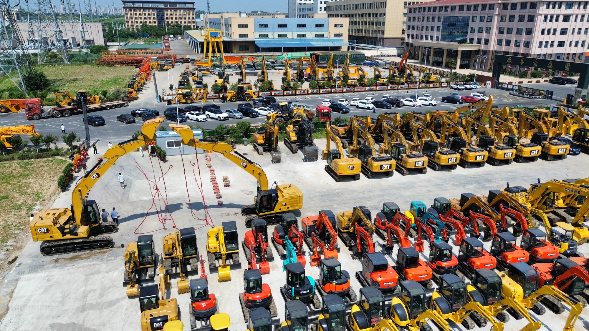 Toaks International Trading Company - Vilcēji SINOTRUK - Gads: 2020 undefined: foto 1