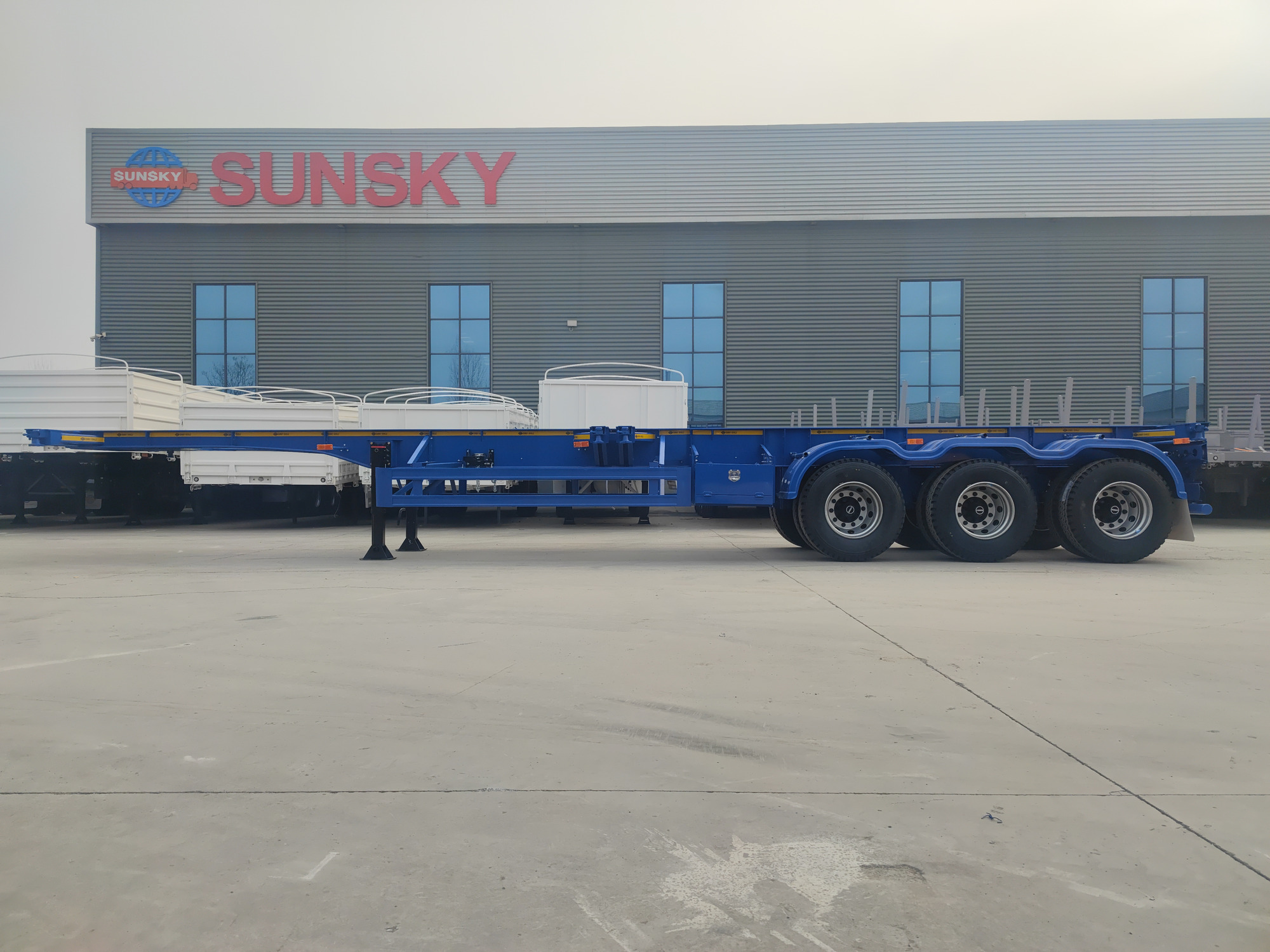 Xiamen Sunsky Vehicle Co.,Ltd - Kravas automašīnas SINOTRUK - 6x4, ātrumkārbas: manuālā undefined: foto 3