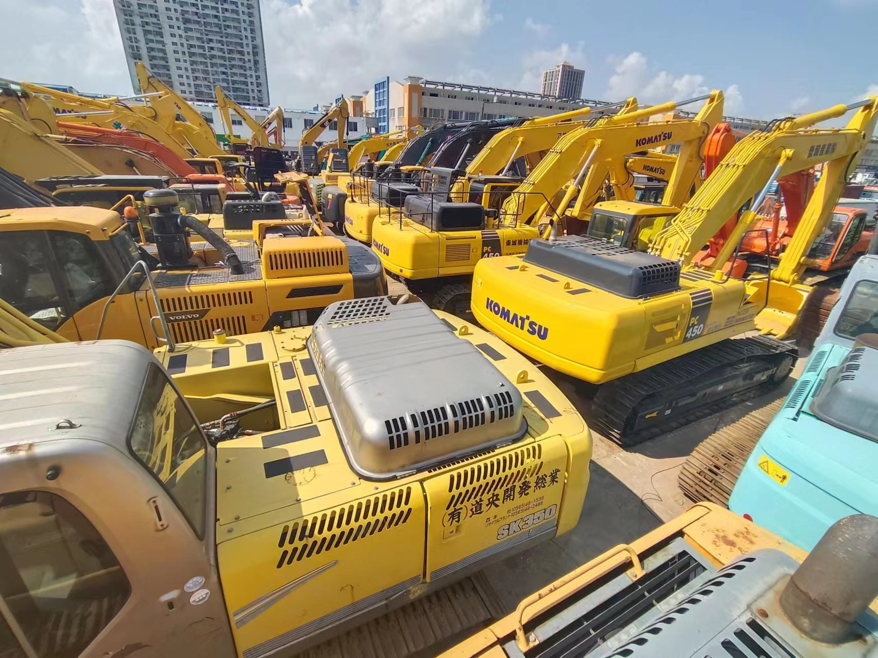 OUTONG MACHINERY LIMITED - Celtniecības tehnika VOLVO undefined: foto 3