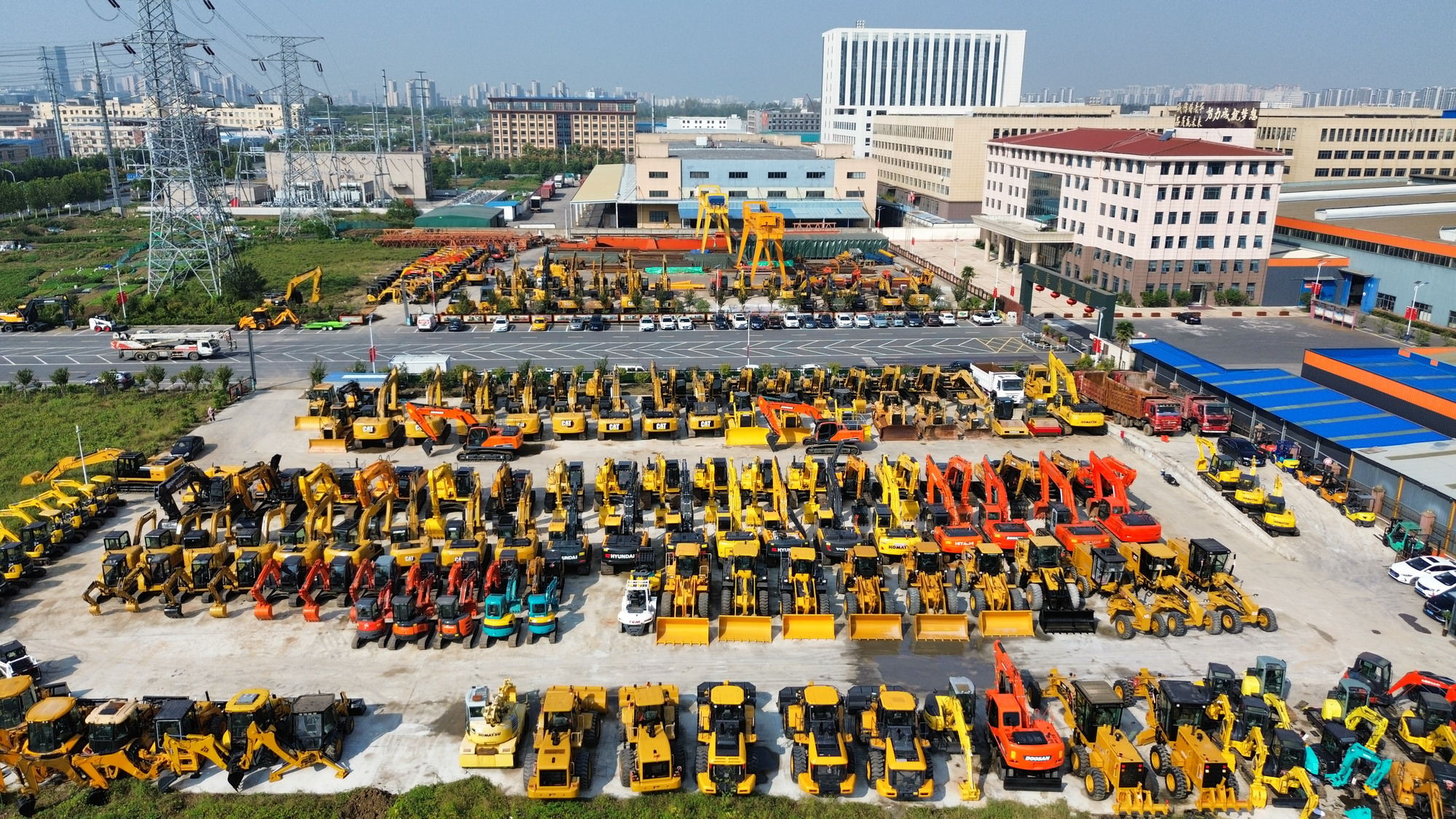 CHINKE ENGINEERING EQUIPMENT COMPANY LIMITED - Puspiekabes undefined: foto 1