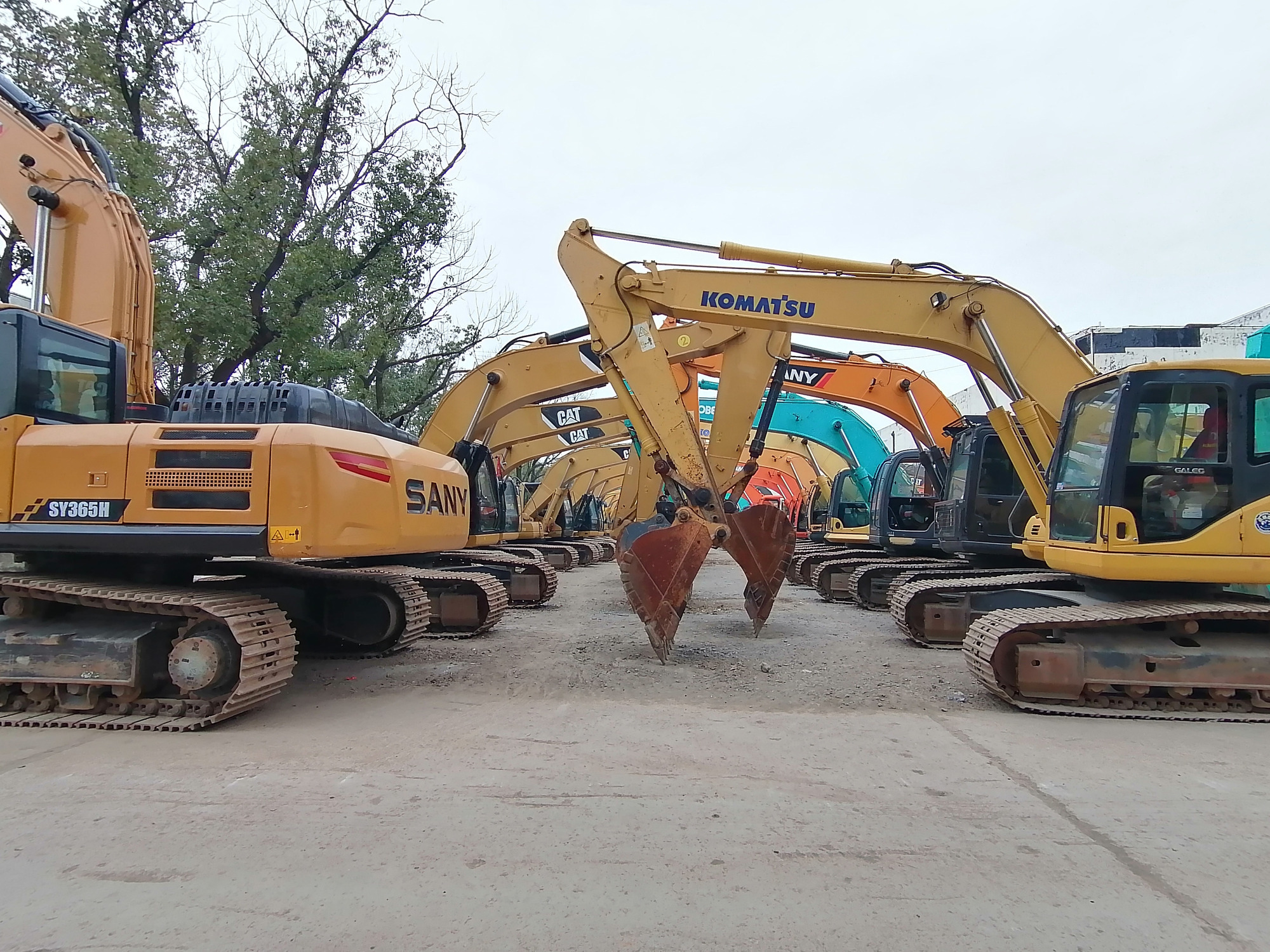 Qingdao Higher Weight Trade Co. LTD - Kravas automašīnas - stūre labajā pusē undefined: foto 6