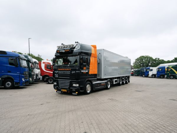 Hesselink Trucks B.V. - Kravas automašīnas undefined: foto 6