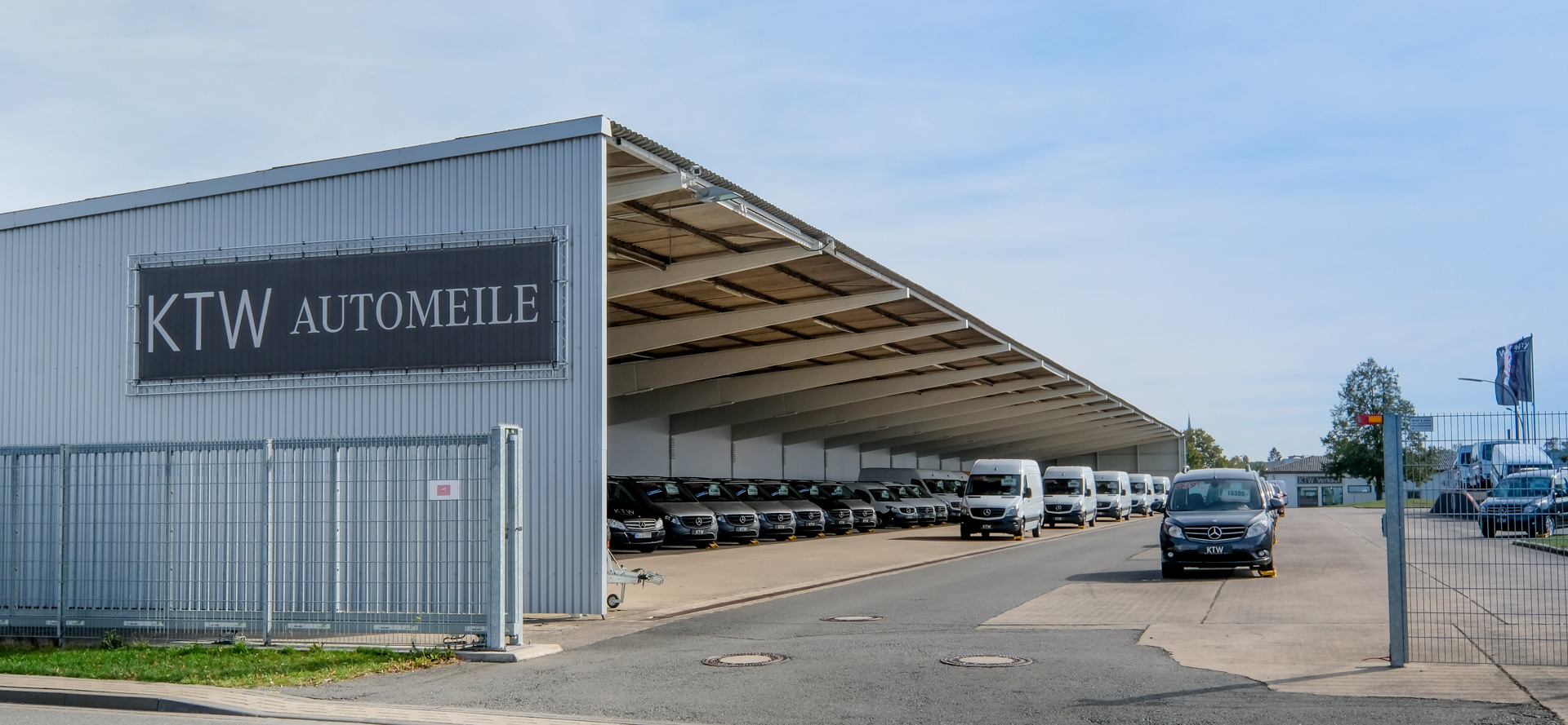 KTW Autohaus GmbH - Komercauto MERCEDES-BENZ - Gads: 2023, 4x4 undefined: foto 8
