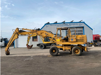 Riteņu ekskavators LIEBHERR