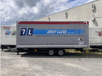 : fotogrāfija galvenē