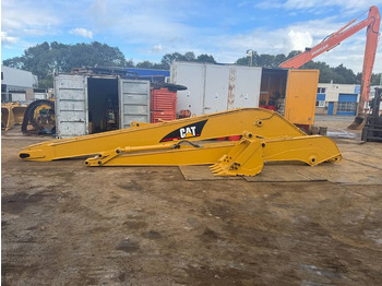 Ekskavators CATERPILLAR 320CL