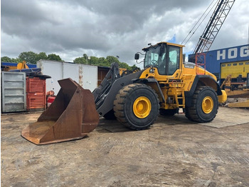 Riteņu iekrāvējs VOLVO L220H