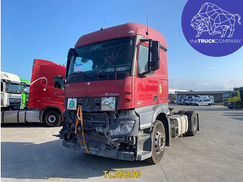 Vilcējs MERCEDES-BENZ Actros 1842
