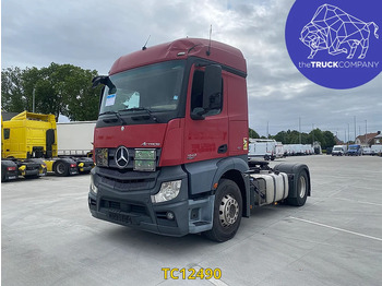 Vilcējs MERCEDES-BENZ Actros 1842