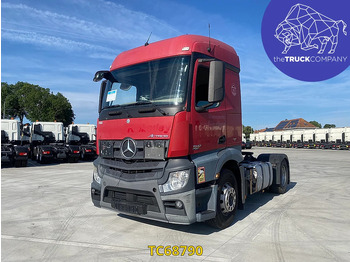 Vilcējs MERCEDES-BENZ Actros 1842