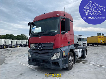 Vilcējs MERCEDES-BENZ Actros 1842