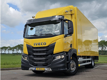 Kravas automašīna ar slēgto virsbūvi IVECO S-WAY