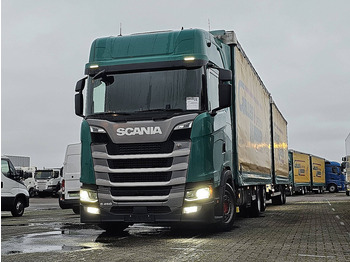 Kravas automašīna ar tentu SCANIA S 450