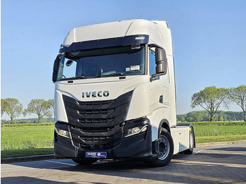 Vilcējs IVECO S-WAY