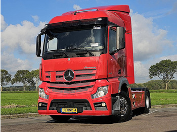 Vilcējs MERCEDES-BENZ Actros 1840