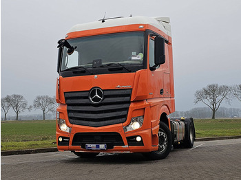 Vilcējs MERCEDES-BENZ Actros 1843