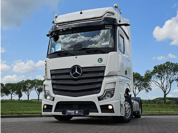 Vilcējs MERCEDES-BENZ Actros 1845
