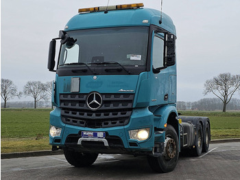 Vilcējs MERCEDES-BENZ Arocs 3342
