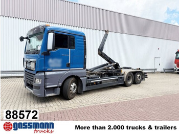 Pacēlājs ar āķi MAN TGX 26.580