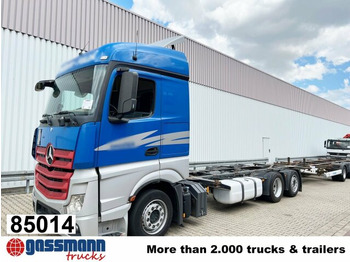 Konteineru vedējs/ Kravas automašīna ar noņemamā virsbūve MERCEDES-BENZ Actros 2542